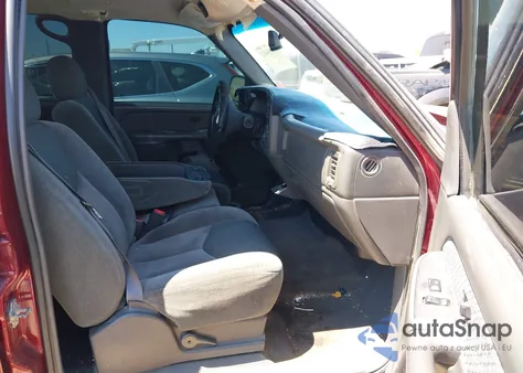 2004 Chevrolet Avalanche 1500 из США, поврежденный, VIN 3GNEC12T04G213307